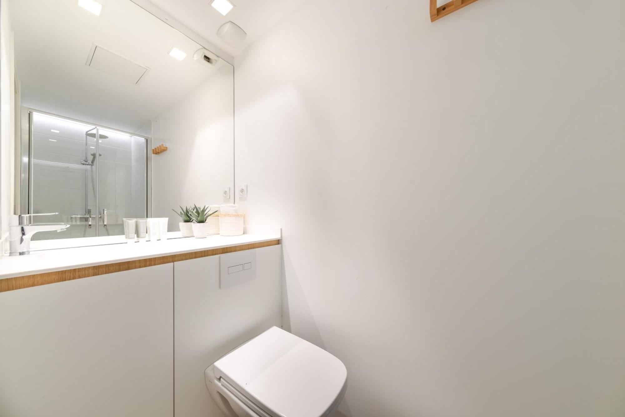 Les Appartements Et Chambres De Montpellier Exteriör bild